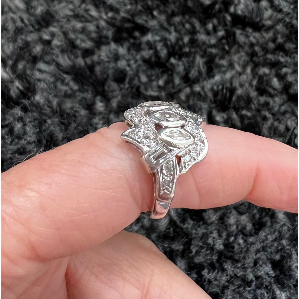Vintage EREV Harold Freeman 14K Gold Diamond Ring - Picture 4 of 8